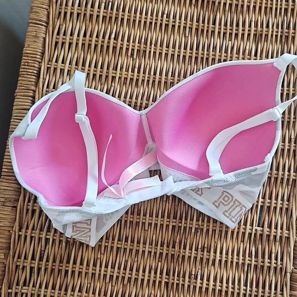 Victoria's Secret/Pink Wireless Bra Set - Picture 6 of 7